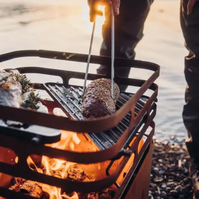 Hoefats CUBE feuerkorb rostig atmo vonmoos luzern