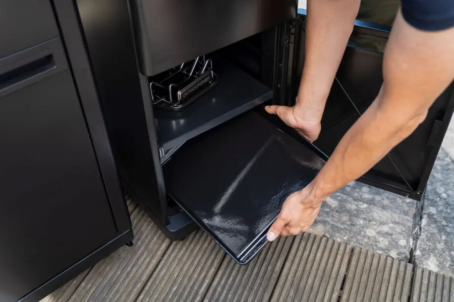 Grillschrank mit Rollen