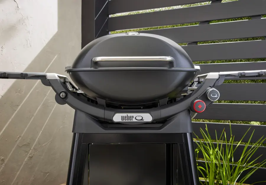 Q3200N+ Gasgrill mit Rollwagen
